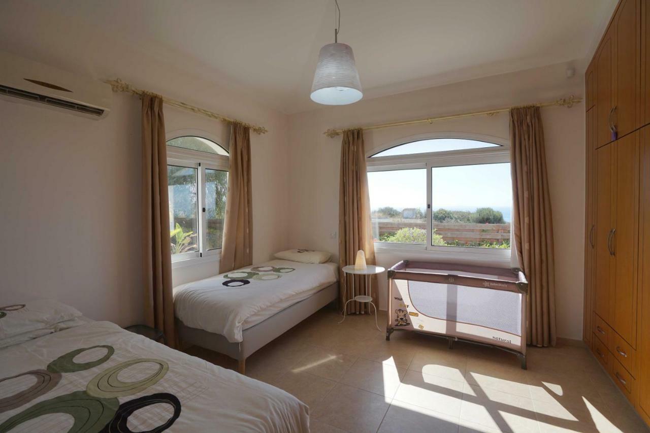 Unforgettable Family Escape - Cliffside Villa With Panoramic Sea Views And Kid-Friendly Private Pool Pissouri Exterior foto