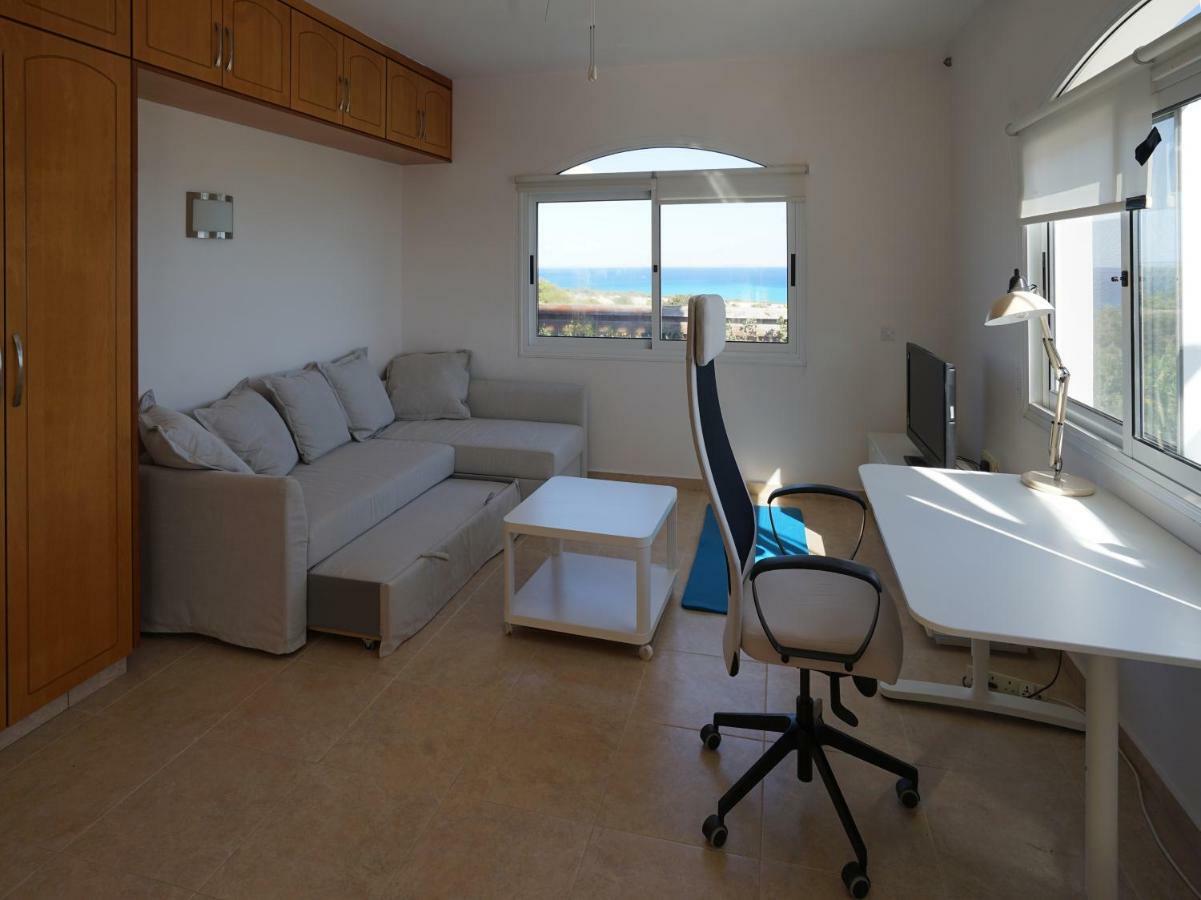 Unforgettable Family Escape - Cliffside Villa With Panoramic Sea Views And Kid-Friendly Private Pool Pissouri Exterior foto